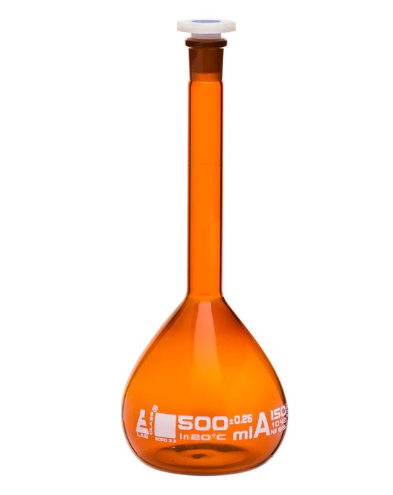 Мерная колба, янтарного цвета, 500 мл, с пробкой из химически стойкого PP, боросиликатное стекло / Flask Volumetric Amber, cap. 500 ml, fitted with chemical resistance polypropylene stopper, borosilicate glass