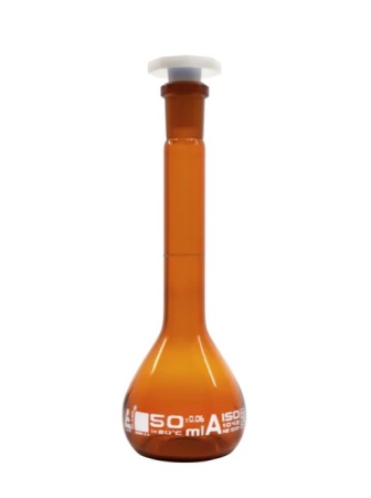 Мерная колба, янтарного цвета, 50 мл, с пробкой из химически стойкого PP, боросиликатное стекло / Flask Volumetric Amber, cap. 50 ml, fitted with chemical resistance polypropylene stopper, borosilicate glass